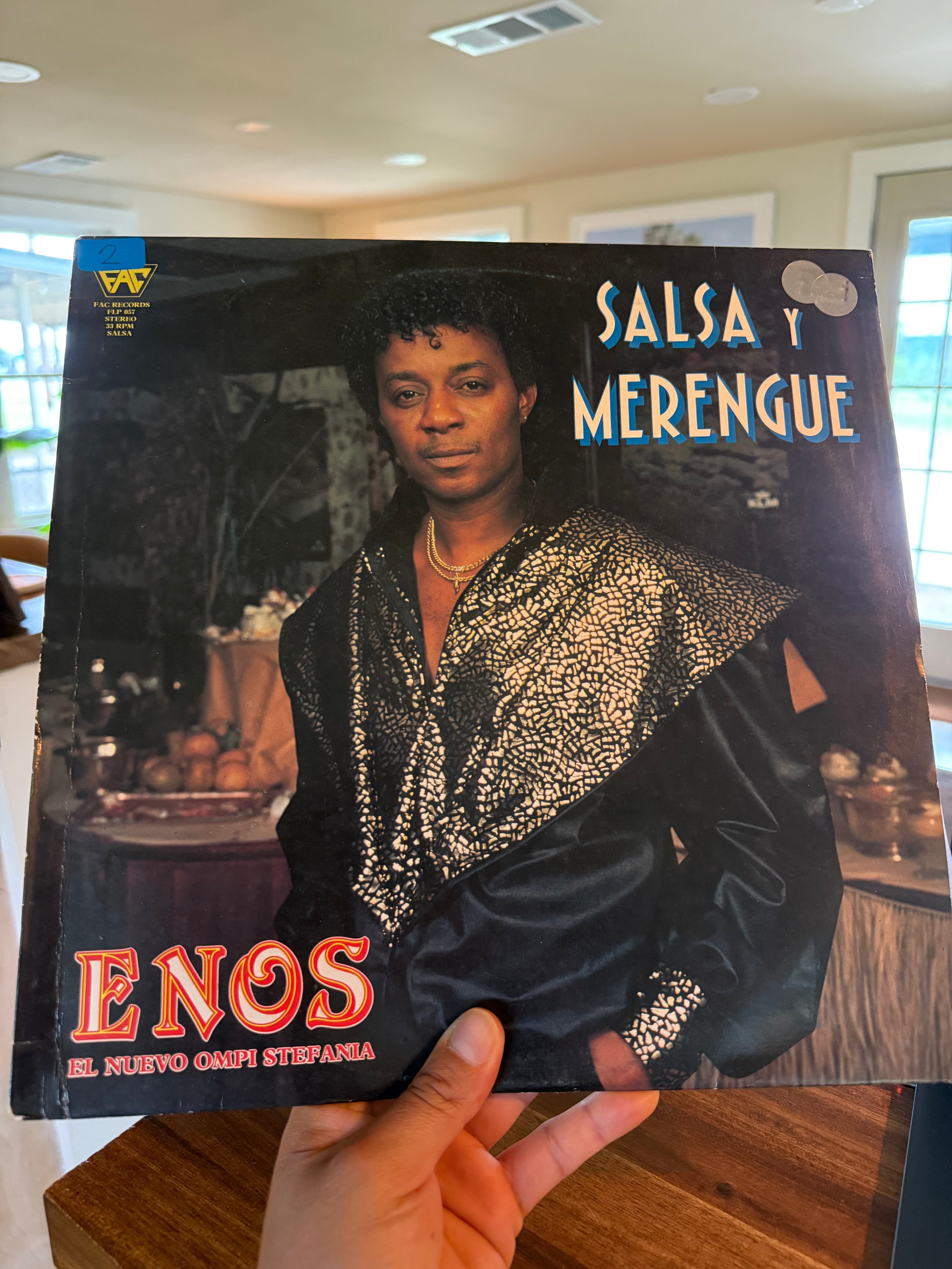 Salsa y Merengue - Enos